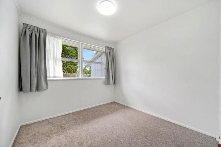 Photo of property in 69 Glen Marine Parade, Glendene, Auckland, 0602