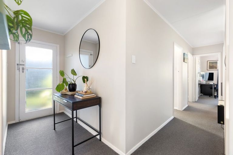 Photo of property in 15 Sinclair Avenue, Highbury, Palmerston North, 4412