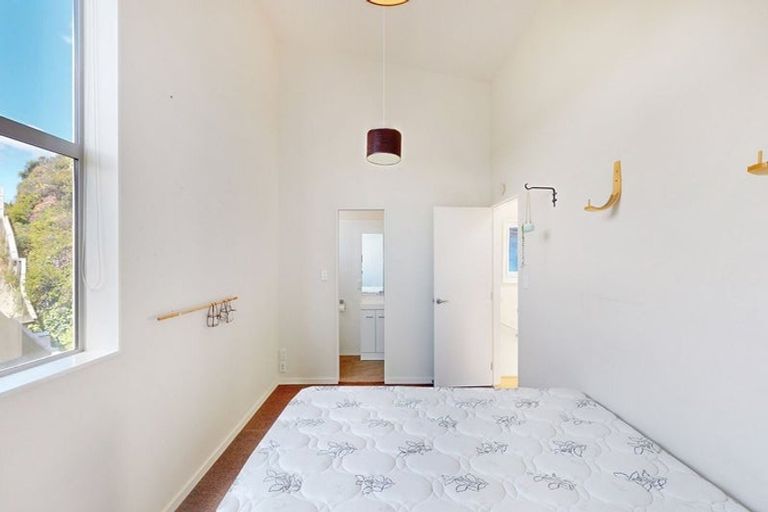 Photo of property in 1c Hungerford Road, Lyall Bay, Wellington, 6022