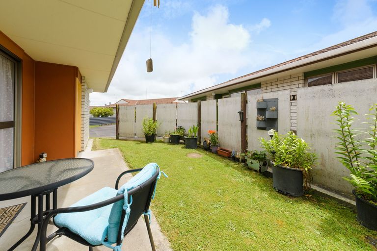 Photo of property in 11 Herbert Avenue, Cloverlea, Palmerston North, 4412