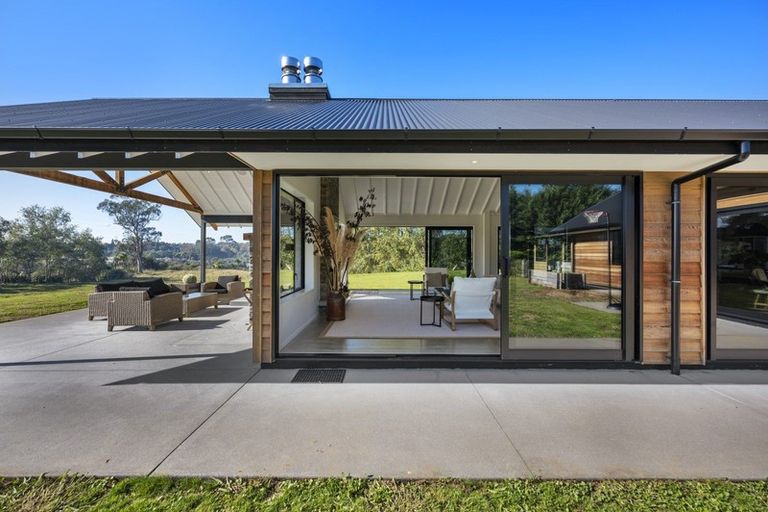 Photo of property in 126 Blackbridge Road, Karaka, Papakura, 2580