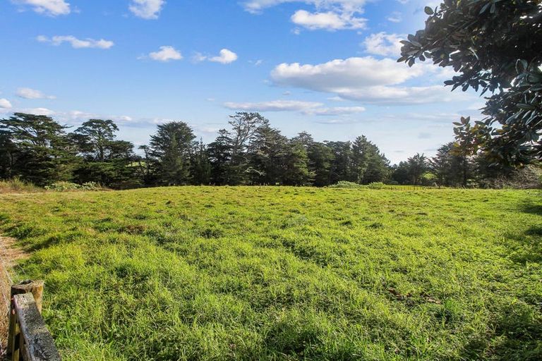 Photo of property in 112a Mcrobbie Road, Kingseat, Papakura, 2580