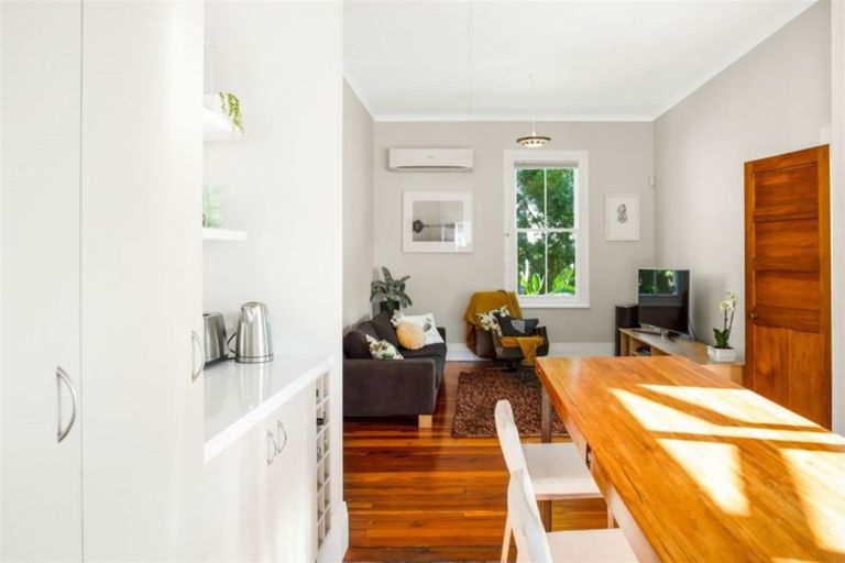 Photo of property in 1/139 Titirangi Road, New Lynn, Auckland, 0600