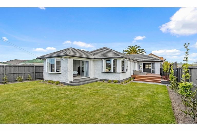 Photo of property in 515 Harewood Road, Harewood, Christchurch, 8051