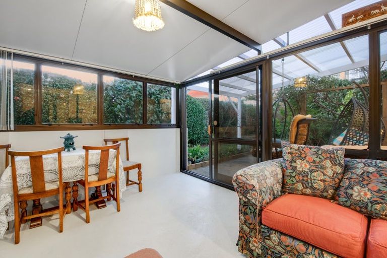 Photo of property in 5 Edgewater Grove, Orewa, 0931