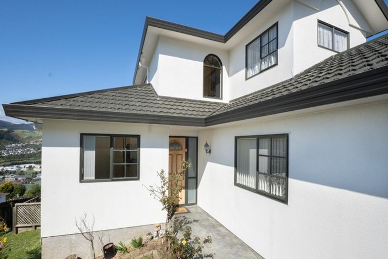 Photo of property in 7 Chastudon Place, Tawa, Wellington, 5028