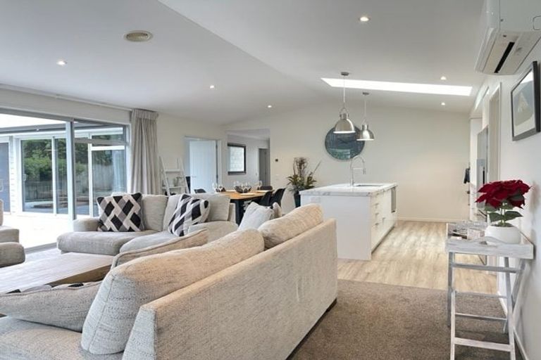 Photo of property in 14 Hiria Crescent, Papamoa Beach, Papamoa, 3118