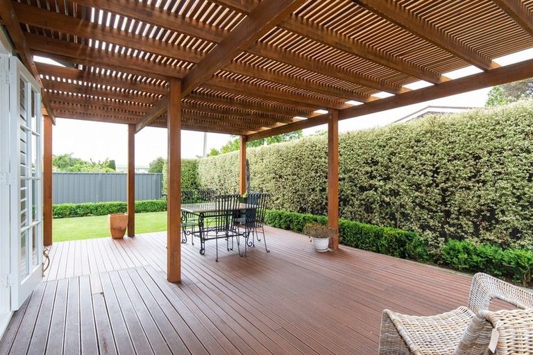 Photo of property in 22 Osier Road, Greenmeadows, Napier, 4112