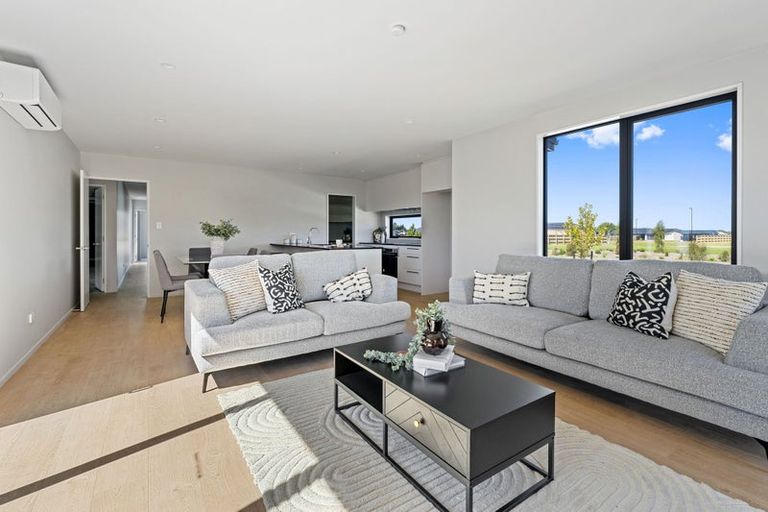 Photo of property in 30 Ruataniwha Avenue, Rangiora, 7400