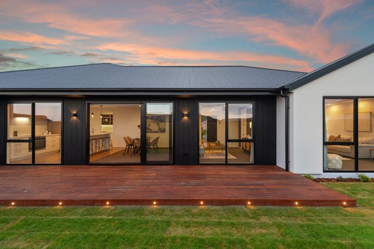 Photo of property in 112 Aviemore Drive, Marshland, Christchurch, 8083