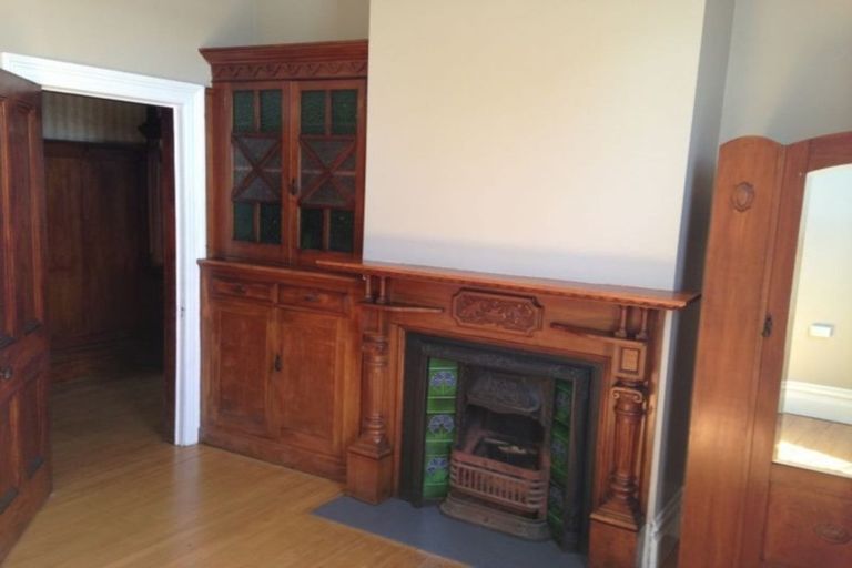 Photo of property in 255 Oxford Street, South Dunedin, Dunedin, 9012