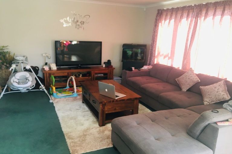 Photo of property in 15 Farnborough Drive, Nawton, Hamilton, 3200