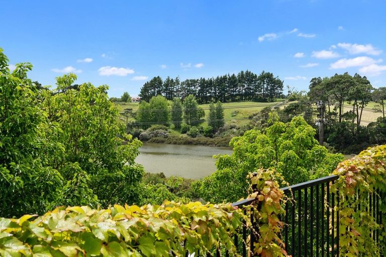 Photo of property in 6 York Terrace, Riverhead, 0820