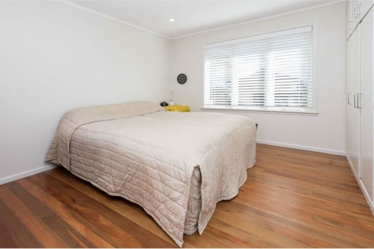 Photo of property in 8 Evelyn Road, Cockle Bay, Auckland, 2014