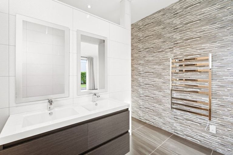 Photo of property in 78 Riverhead Point Drive, Riverhead, 0820