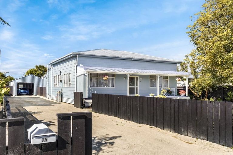 Photo of property in 95 Queen Street, Westport, 7825