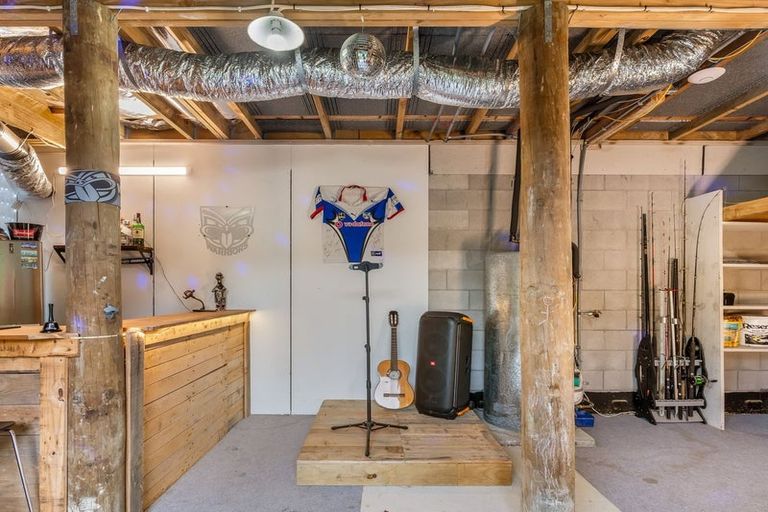 Photo of property in 161 Kimihia Road, Huntly, 3771