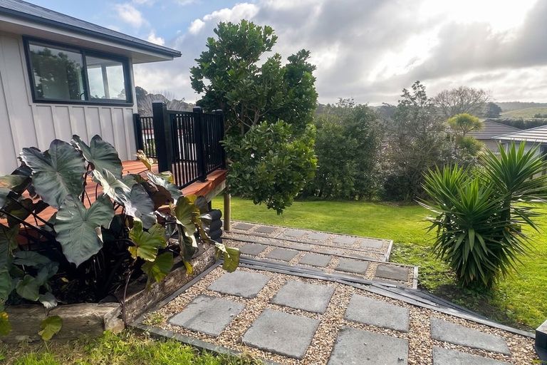 Photo of property in 7 Hammond Avenue, Hatfields Beach, Orewa, 0931
