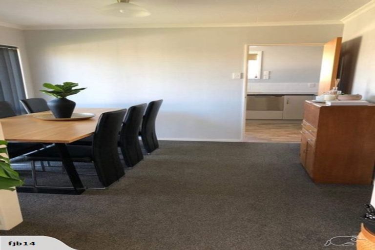 Photo of property in 82 Tukapa Street, Westown, New Plymouth, 4310