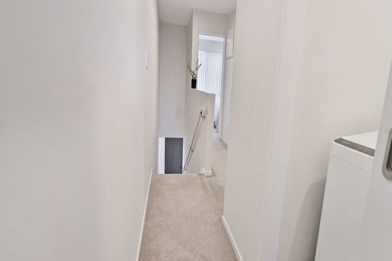 Photo of property in 30 Whai Hua Lane, Mangere Bridge, Auckland, 2022