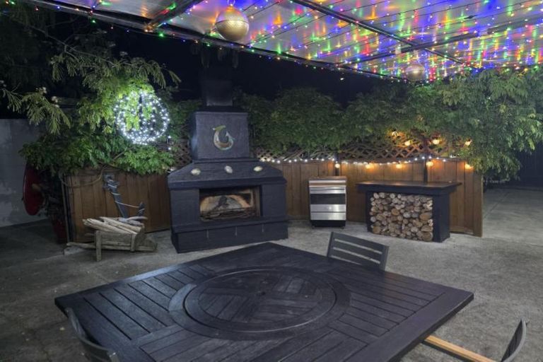 Photo of property in 35 Shortt Street, Foxton Beach, Foxton, 4815