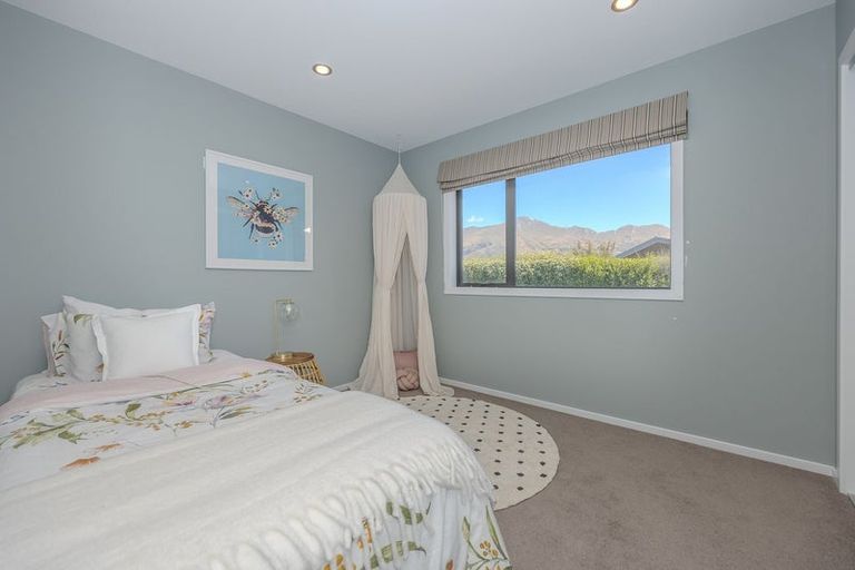 Photo of property in 18 Westview Road, Wanaka, 9305