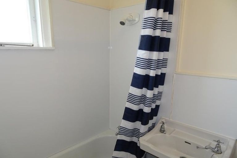 Photo of property in 419-421 Kotuku Street, Camberley, Hastings, 4120