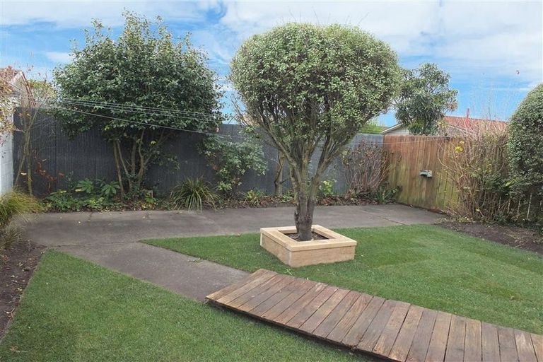 Photo of property in 2/4 Molesworth Place, Somerfield, Christchurch, 8024
