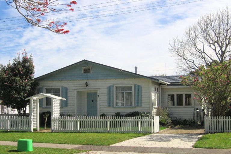 Photo of property in 533a Devonport Road, Tauranga South, Tauranga, 3112