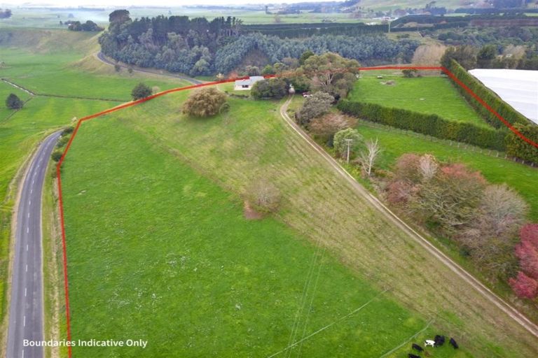 Photo of property in 1568a Old Coach Road, Pukehina, 3186