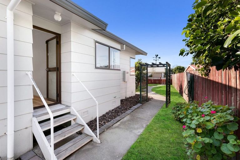 Photo of property in 82c Hartford Avenue, Papamoa Beach, Papamoa, 3118