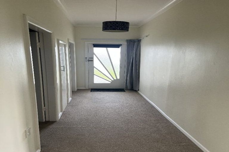 Photo of property in 28 Kings Drive, Levin, 5510