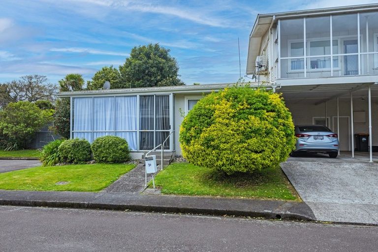 Photo of property in 10 Te Awe Awe Court, Hokowhitu, Palmerston North, 4410