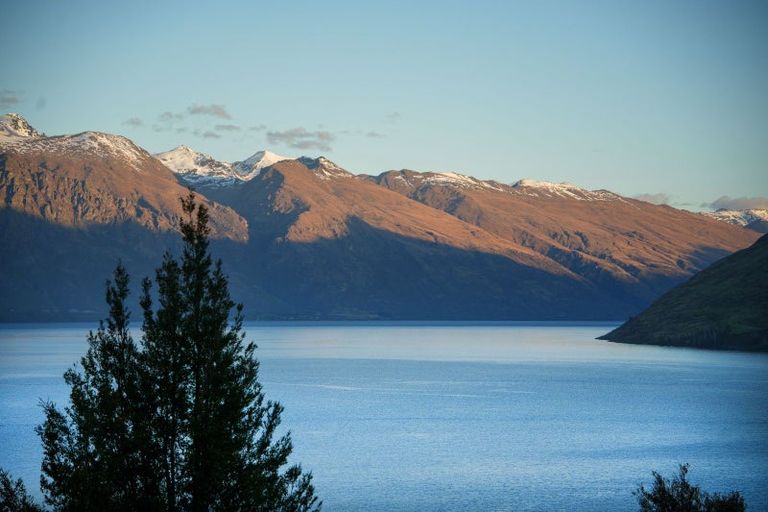 Photo of property in 6 Aspen Grove, Fernhill, Queenstown, 9300