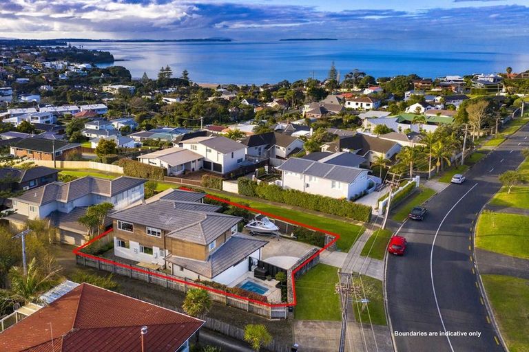 Photo of property in 1/35 Kowhai Road, Mairangi Bay, Auckland, 0630