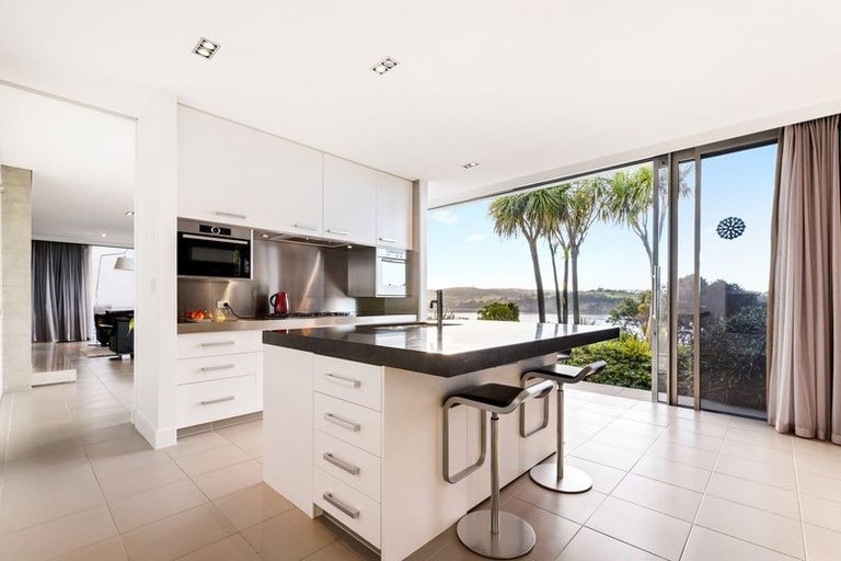 Photo of property in 37 Island View Drive, Gulf Harbour, Whangaparaoa, 0930