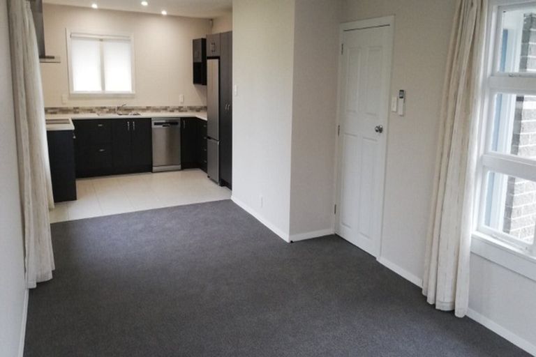 Photo of property in 23 Greenhurst Street, Sockburn, Christchurch, 8042