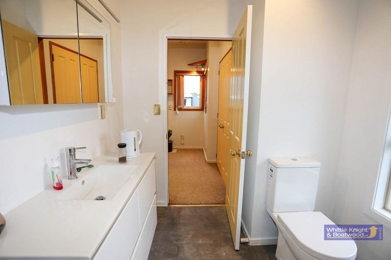 Photo of property in 55 Memorial Avenue, Ilam, Christchurch, 8053