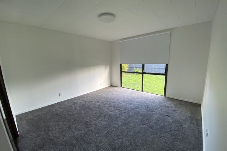 Photo of property in 36 Caribbean Drive, Unsworth Heights, Auckland, 0632