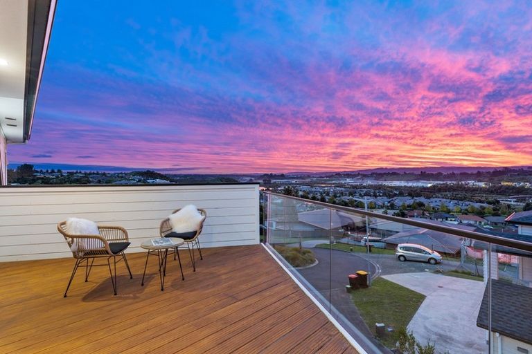 Photo of property in 18 Gyle Place, Pyes Pa, Tauranga, 3112