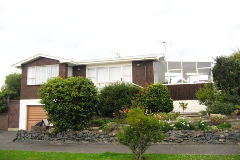 Photo of property in 6 Estuary Crescent, Fairfield, Dunedin, 9018