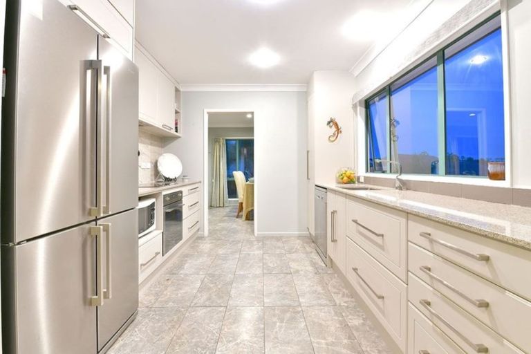 Photo of property in 72 Island View Drive, Gulf Harbour, Whangaparaoa, 0930