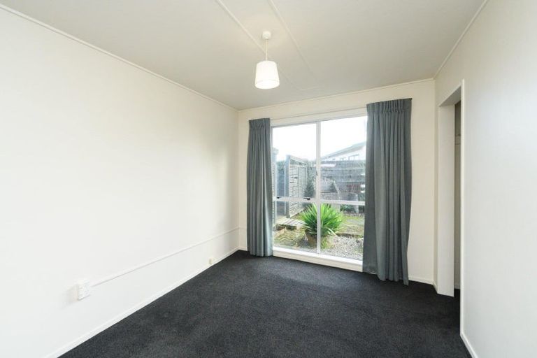 Photo of property in 41 Acacia Street, Kelvin Grove, Palmerston North, 4414