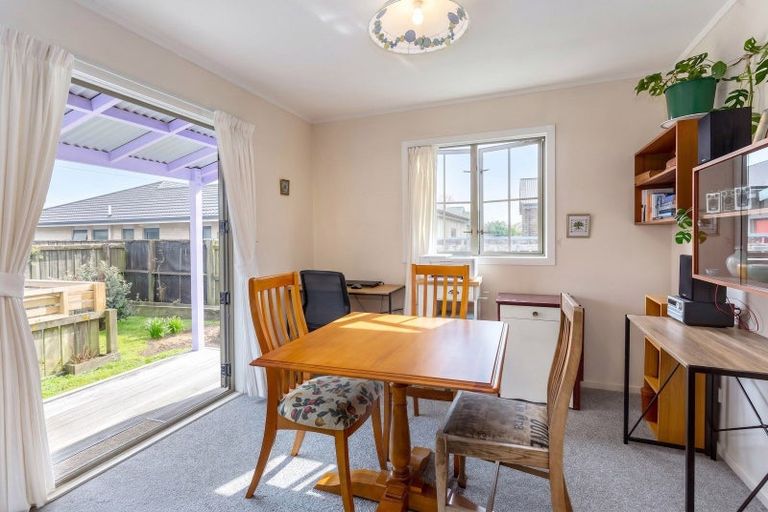 Photo of property in 68a Pembroke Street, Carterton, 5713