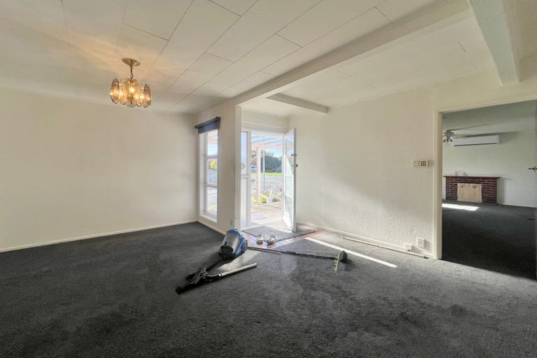 Photo of property in 55 Larne Avenue, Pakuranga Heights, Auckland, 2010
