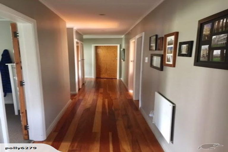 Photo of property in 30 Spencer Street, Crofton Downs, Wellington, 6035