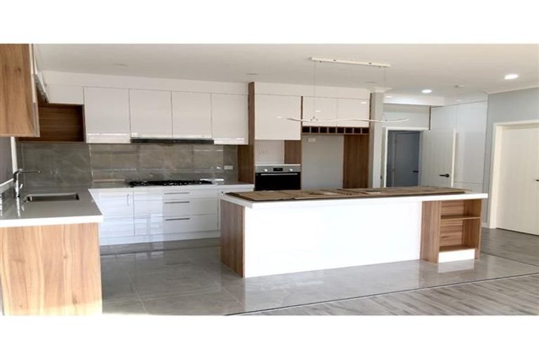 Photo of property in 15 Bruckless Drive, Flat Bush, Auckland, 2019