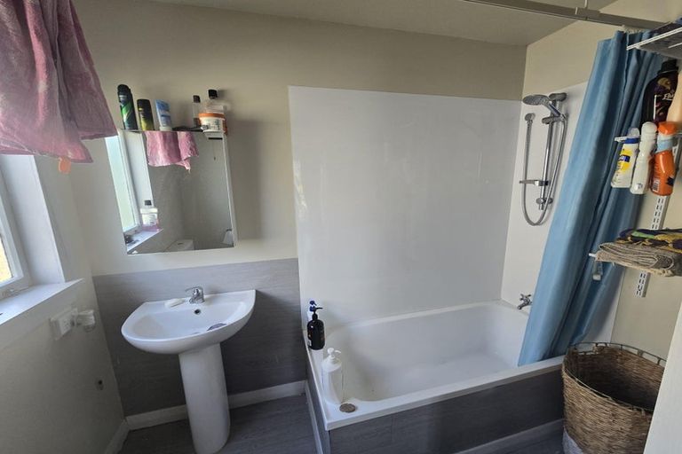 Photo of property in 12a Olliviers Road, Phillipstown, Christchurch, 8011