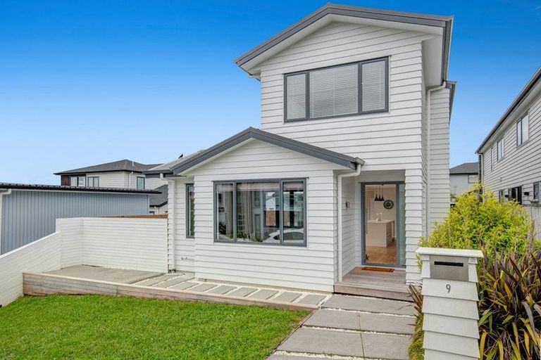Photo of property in 9 Barque Rise, Long Bay, Auckland, 0630