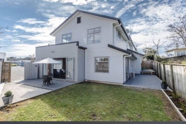 Photo of property in 3/1 Hibiscus Avenue, Hamilton Lake, Hamilton, 3204